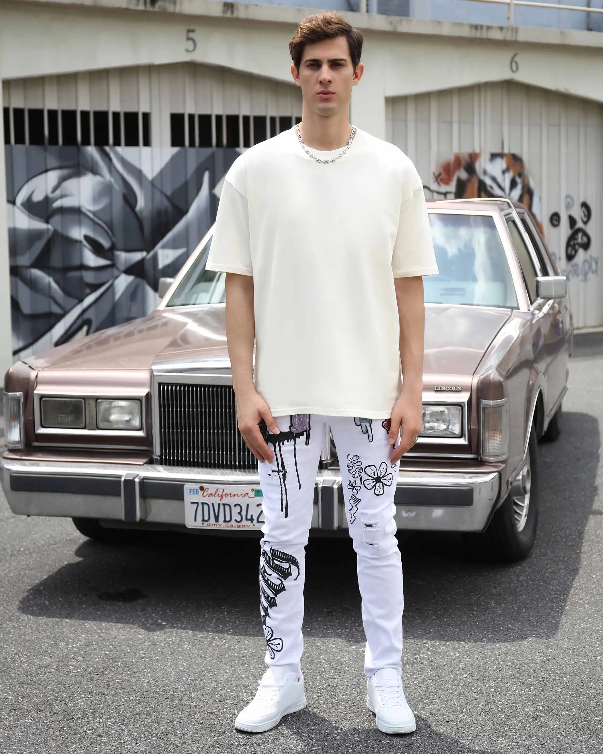 Streetwear White Ripped Jeans with Colorful Graffiti