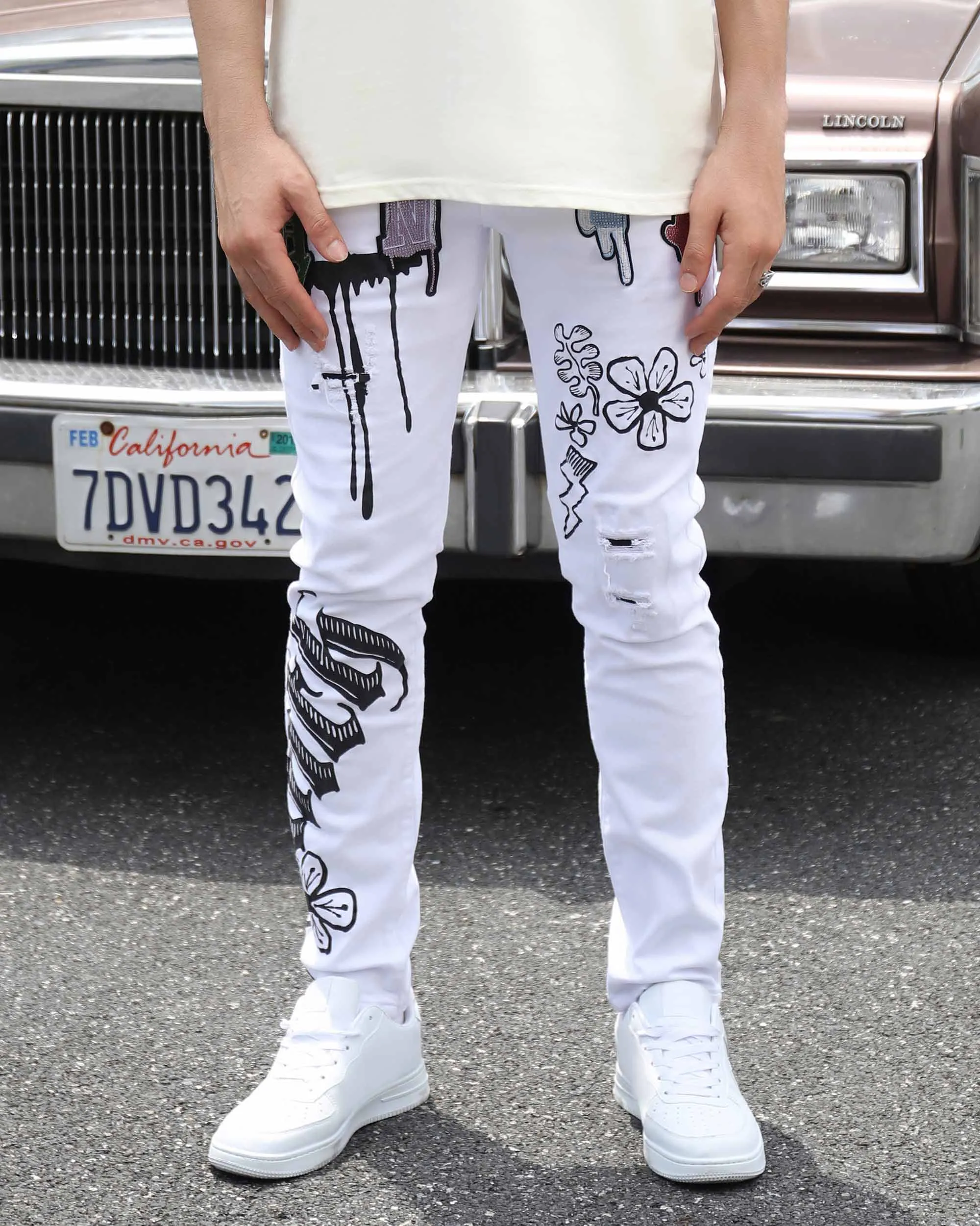 Streetwear White Ripped Jeans with Colorful Graffiti